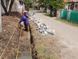 Pembangunan Drainase di Dsn. Kalensinem Mendapat Apresiasi, Kades Iwan Kurniawan: Semoga Bermanfa’at